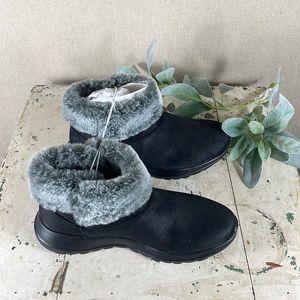 Skechers > New Black Faux Fur Lined On the Go Joy Ankle Booties 6